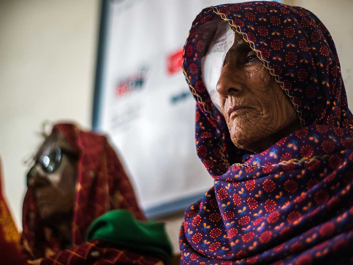 KATARAKT HASTALARI İÇİN YARDIM TOPLAMAYA DEVAM EDİYORUZ