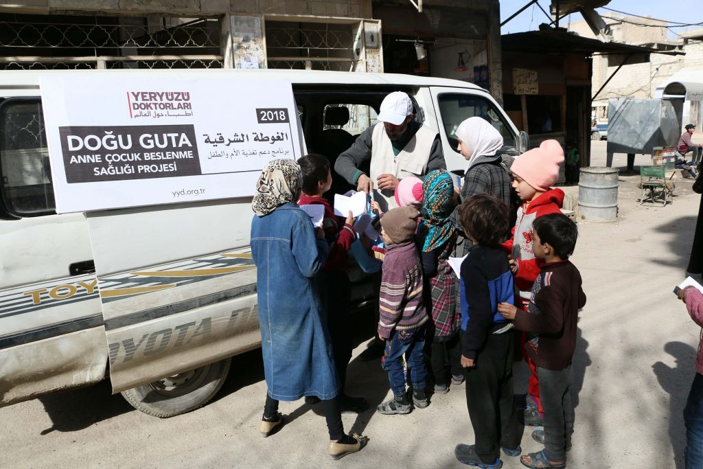 SURİYE DOĞU GUTA BÖLGESİNE İLAÇ VE BESLENME SAĞLIĞI HİZMETİMİZ