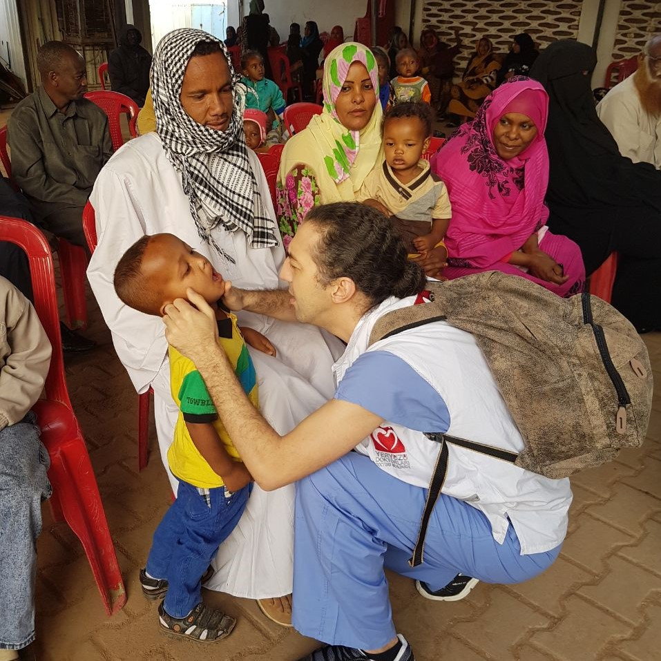 YERYÜZÜ DOKTORLARI’NDAN YEMEN’E DESTEK