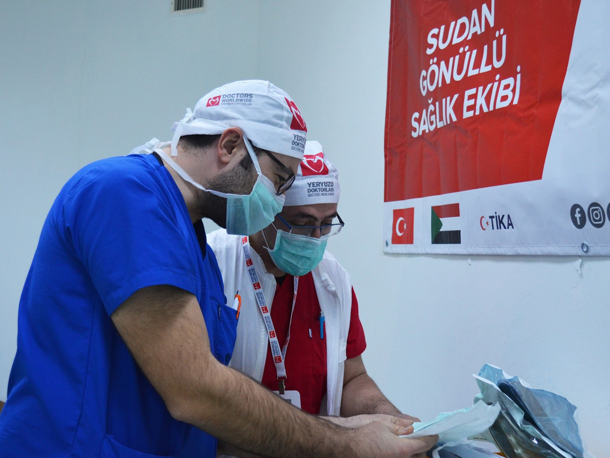 SUDAN’A SAĞLIK HİZMETİ GÖTÜRDÜK